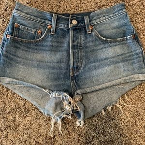 Levi high waisted jean shorts!